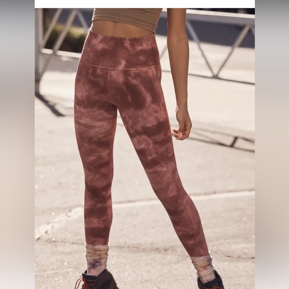 FP movement tie dye leggings size XS/S